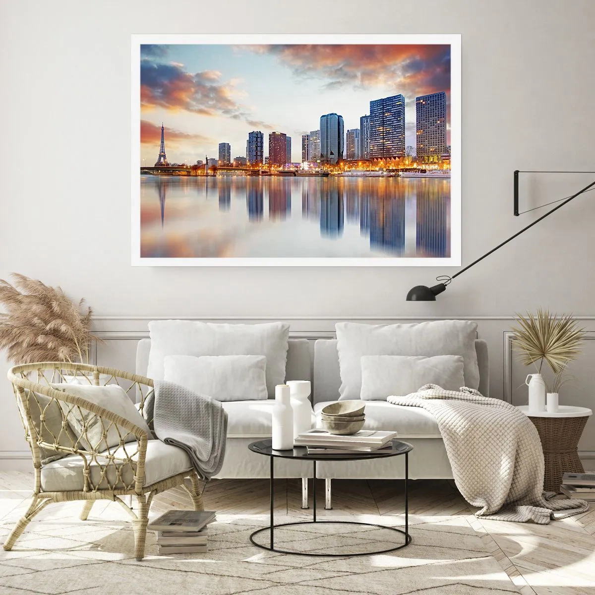 Póster - Panorama de edificios modernos y la Torre Eiffel sobre el agua - 100x70cm - La calma monumental de París - Decoración de pared moderna para salón y dormitorio ARTTOR