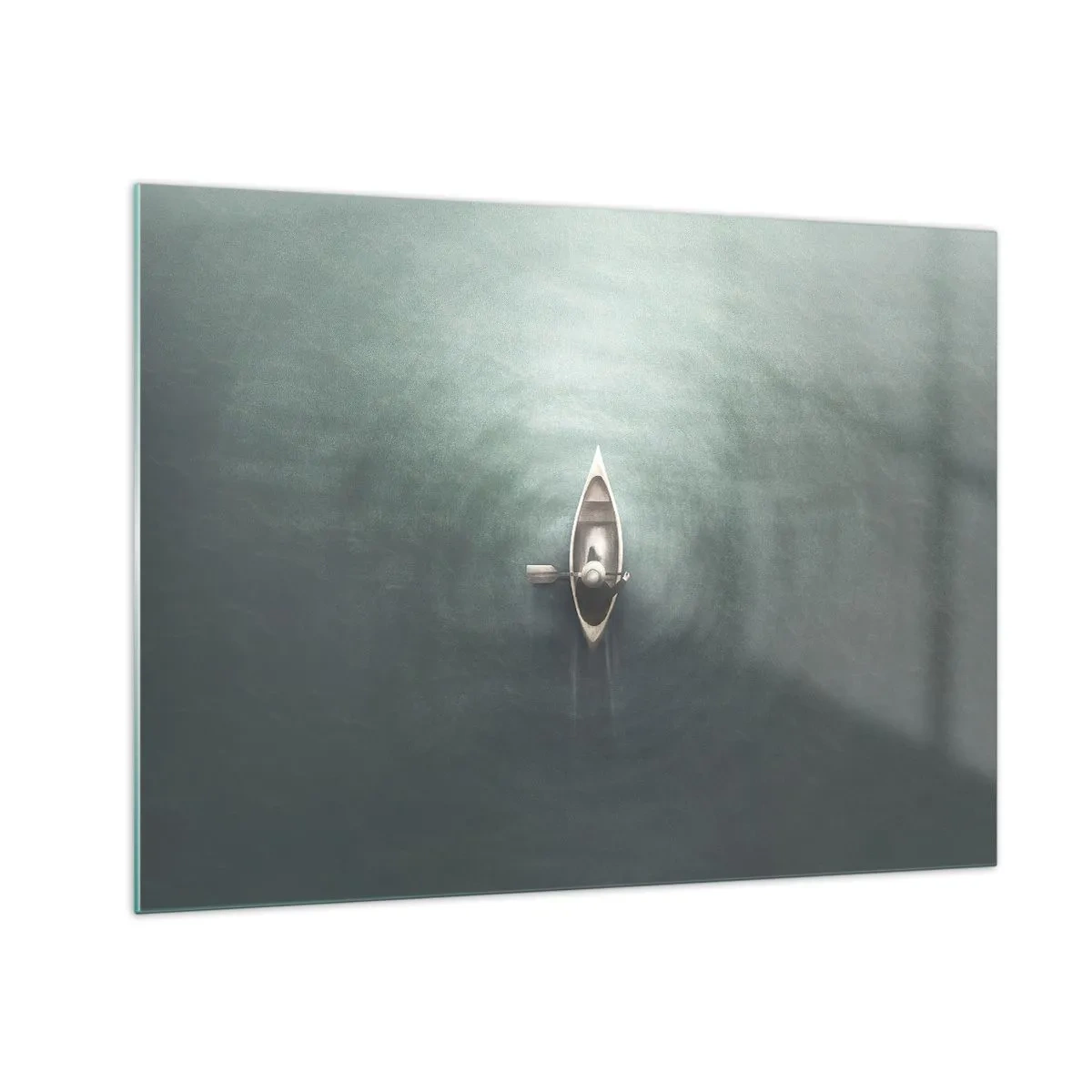 Cuadro sobre vidrio - Impresiones sobre Vidrio - Un barco solitario a la deriva en un lago tranquilo y verdoso. - 70x50cm - A través de un lago iluminado por la luna - Decoración de pared moderna para salón y dormitorio ARTTOR