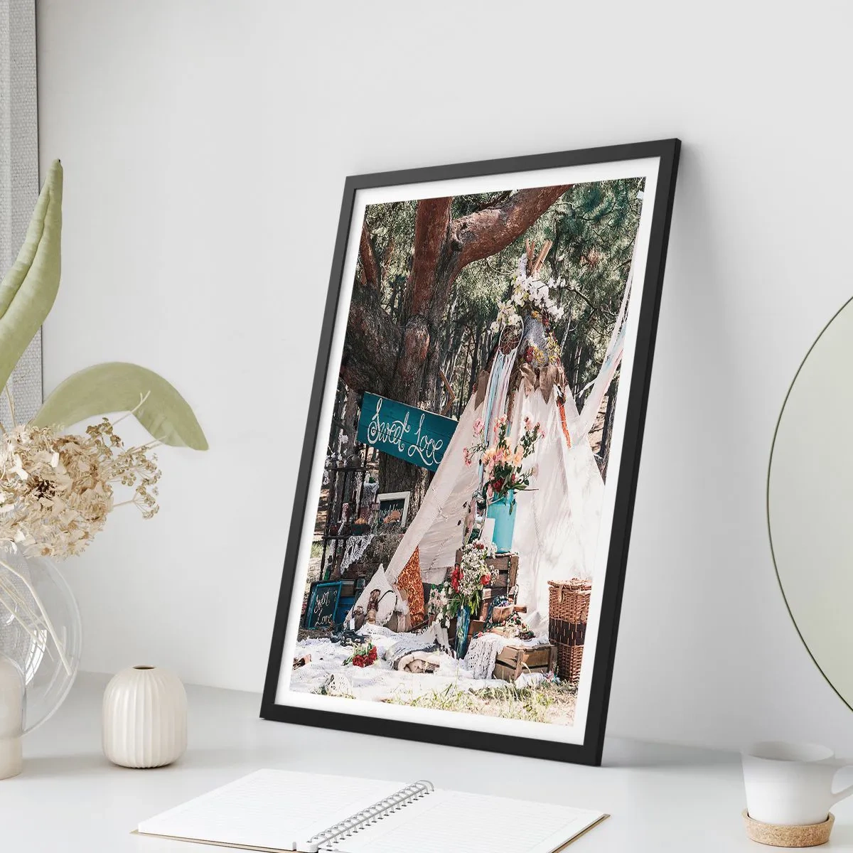 Póster en marco negro - Amor exótico - 61x91 cm