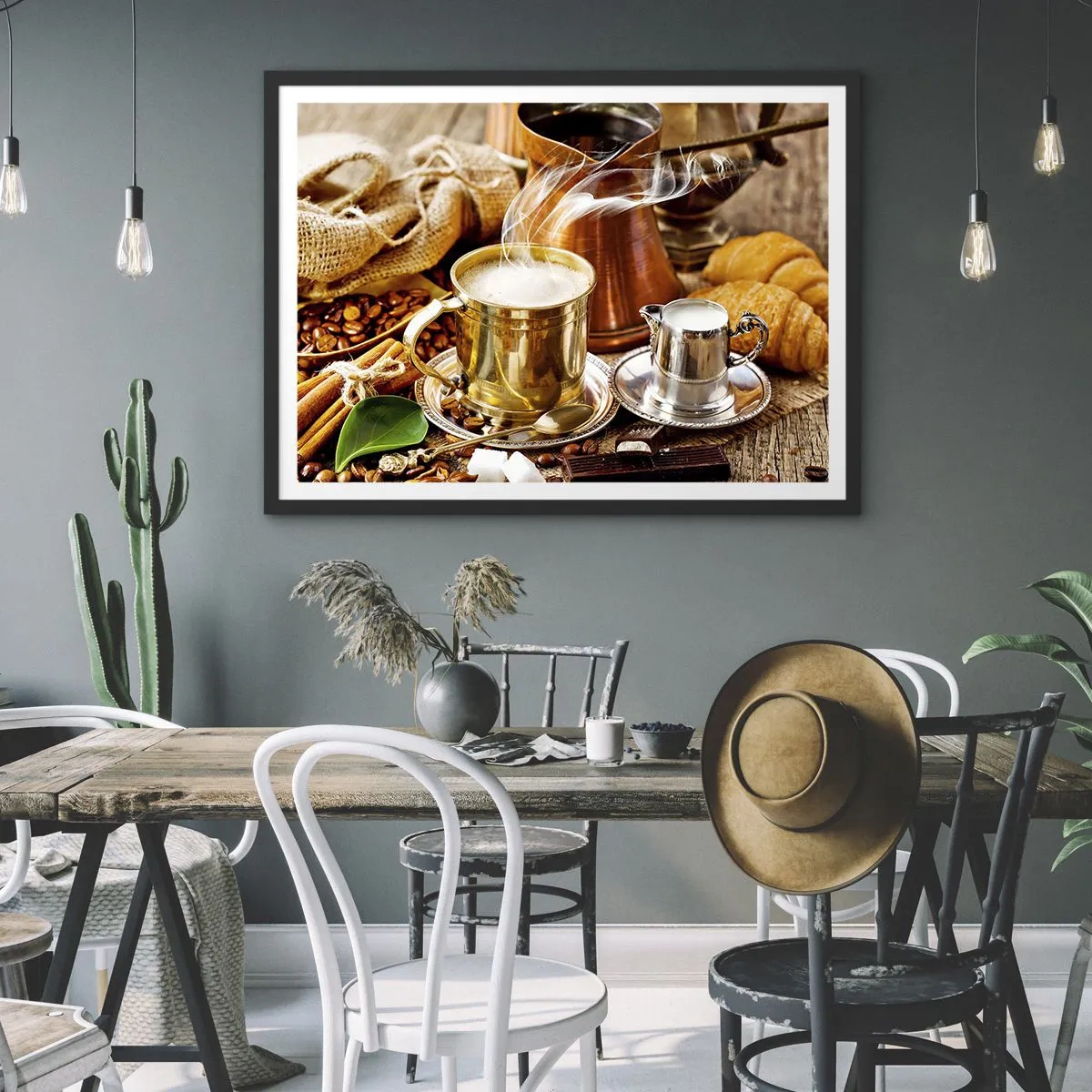 Póster en marco negro - Una taza de café dorada rodeada de granos, jarras y croissants. - 70x50cm - Que tengas un buen día - Decoración de pared moderna para salón y dormitorio ARTTOR