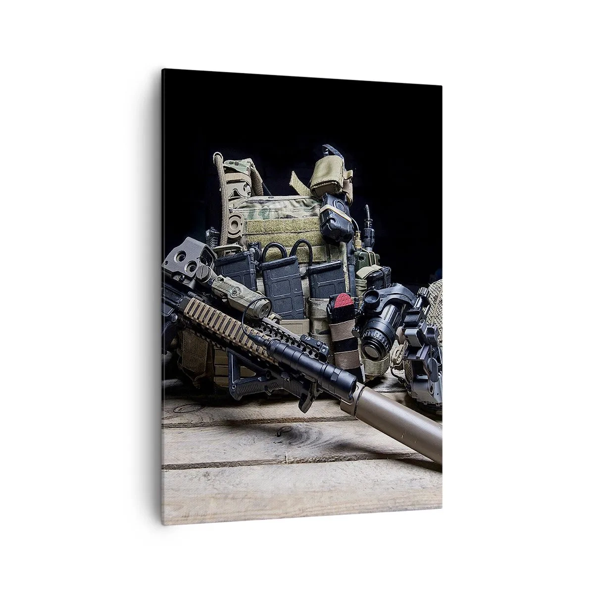 Cuadro sobre lienzo - Impresión de Imagen - Equipo táctico con un rifle sobre una mesa de madera. - 70x100cm - ¡Descansen! - Decoración de pared moderna para salón y dormitorio ARTTOR