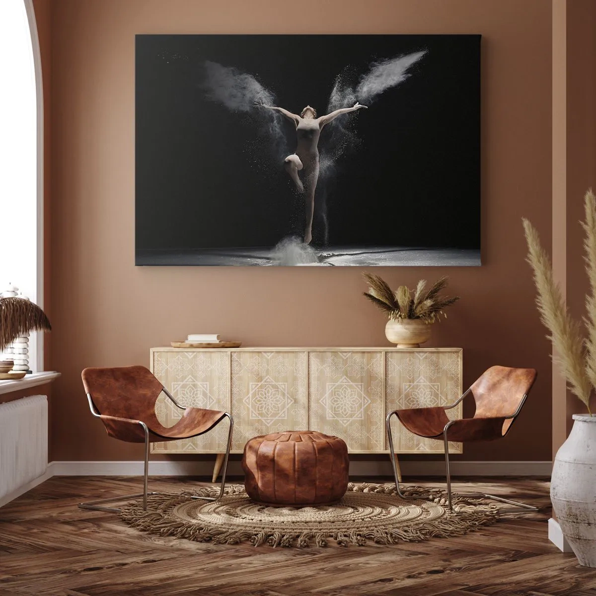 Cuadro sobre lienzo - Impresión de Imagen - Una bailarina en movimiento con un llamativo efecto de polvo sobre un fondo negro. - 70x50cm - Los duendes existen - Decoración de pared moderna para salón y dormitorio ARTTOR
