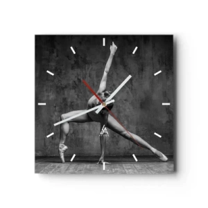 Reloj de pared - Reloj de vidrio - Una bailarina en pose artística frente a una pared sin rematar - 30x30cm - Equilibrio perfecto - Decoración de pared moderna para salón y dormitorio ARTTOR