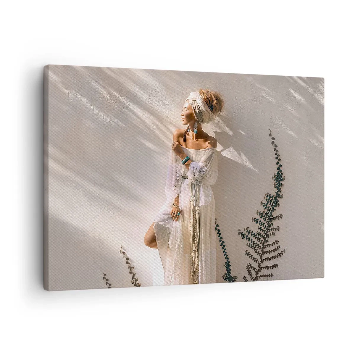 Cuadro sobre lienzo - Impresión de Imagen - Una mujer de estilo boho iluminada por los rayos del sol. - 70x50cm - El sol y la joven - Decoración de pared moderna para salón y dormitorio ARTTOR