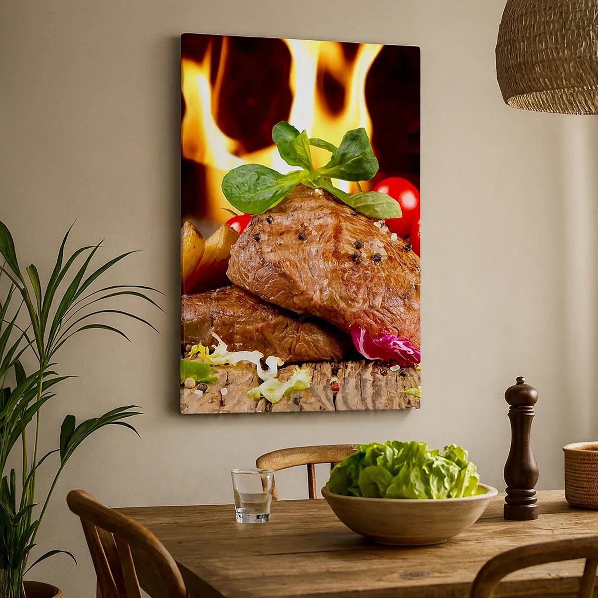 Cuadro sobre lienzo - Impresión de Imagen - Filete a la parrilla con acompañamientos con el telón de fondo de las llamas. - 50x70cm - Embrujo de fuego - Decoración de pared moderna para salón y dormitorio ARTTOR