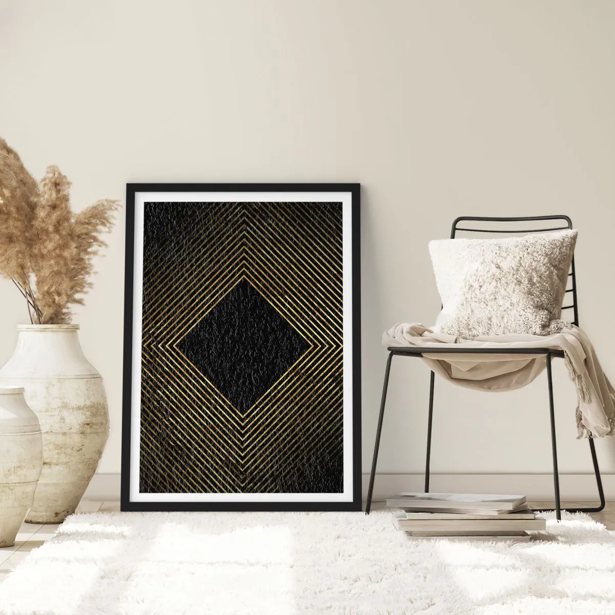 Póster en marco negro - Líneas geométricas doradas sobre fondo negro. - 50x70cm - Geometría al estilo glamour - Decoración de pared moderna para salón y dormitorio ARTTOR
