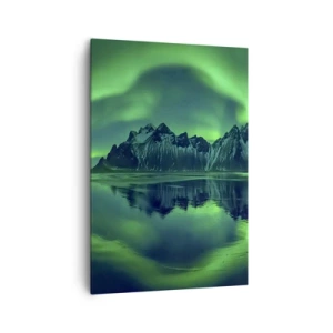 Cuadro sobre lienzo - Impresión de Imagen - Montañas rodeadas de auroras boreales reflejadas en el agua. - 70x100cm - En los brazos de la aurora - Decoración de pared moderna para salón y dormitorio ARTTOR