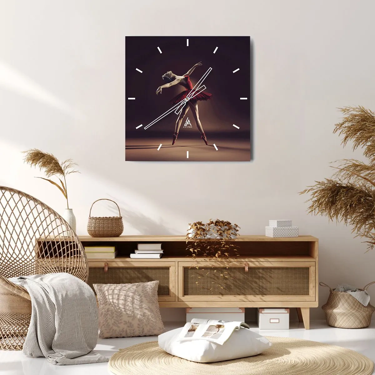 Reloj de pared - Reloj de vidrio - Una bailarina de ballet con un vestido rojo frente a un escenario de fondo. - 30x30cm - Primera bailarina - Decoración de pared moderna para salón y dormitorio ARTTOR