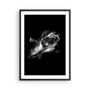 Póster en marco negro - Una bailarina en movimiento dinámico sobre un fondo negro. - 50x70cm - El arte del vuelo - Decoración de pared moderna para salón y dormitorio ARTTOR
