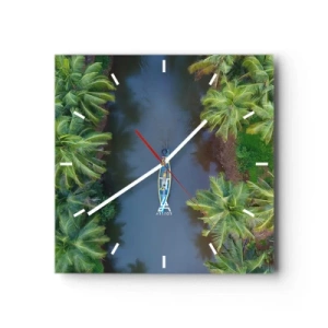 Reloj de pared - Reloj de vidrio - Una vista de pájaro de un barco en un río rodeado de palmeras. - 30x30cm - En un sendero tropical - Decoración de pared moderna para salón y dormitorio ARTTOR