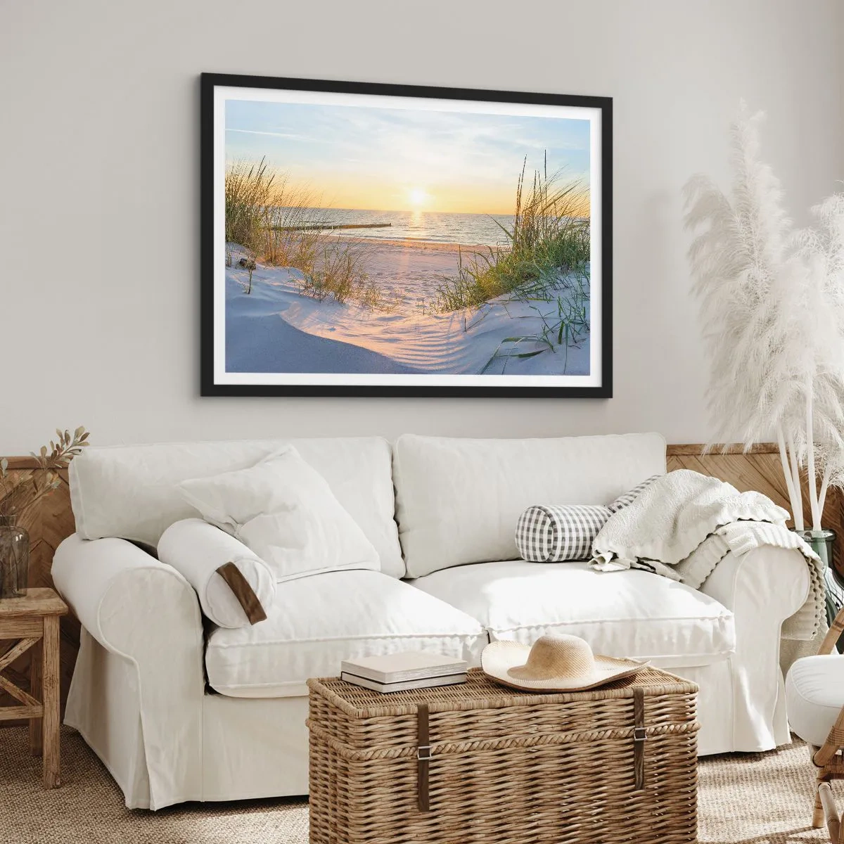 Póster en marco negro - Una playa de arena con vistas a la puesta de sol sobre el mar. - 70x50cm - El sonido del mar, el canto de los pájaros, una playa virgen entre las dunas... - Decoración de pared moderna para salón y dormitorio ARTTOR