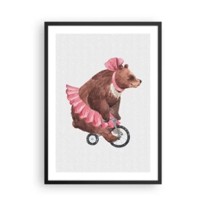 Póster en marco negro - Ilustración en acuarela de un oso con falda rosa montando en bicicleta. - 50x70cm - ¡Qué circo! - Decoración de pared moderna para salón y dormitorio ARTTOR