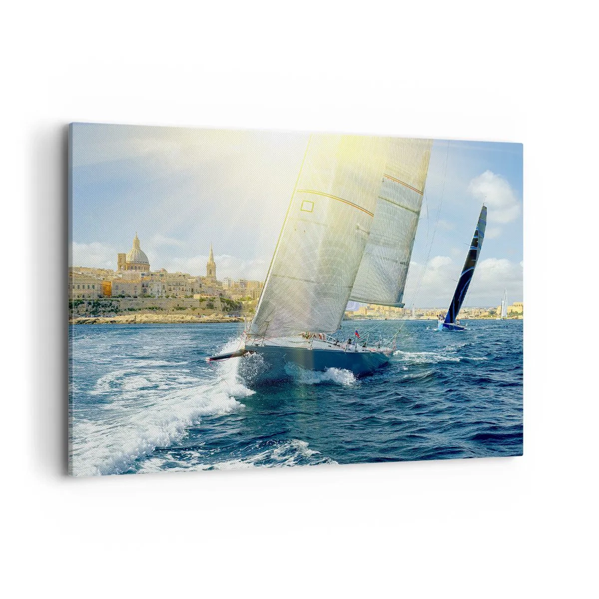 Cuadro sobre lienzo - Impresión de Imagen - Regata con el telón de fondo de una costa soleada - 100x70cm - Hora de abandonar la ciudad - Decoración de pared moderna para salón y dormitorio ARTTOR