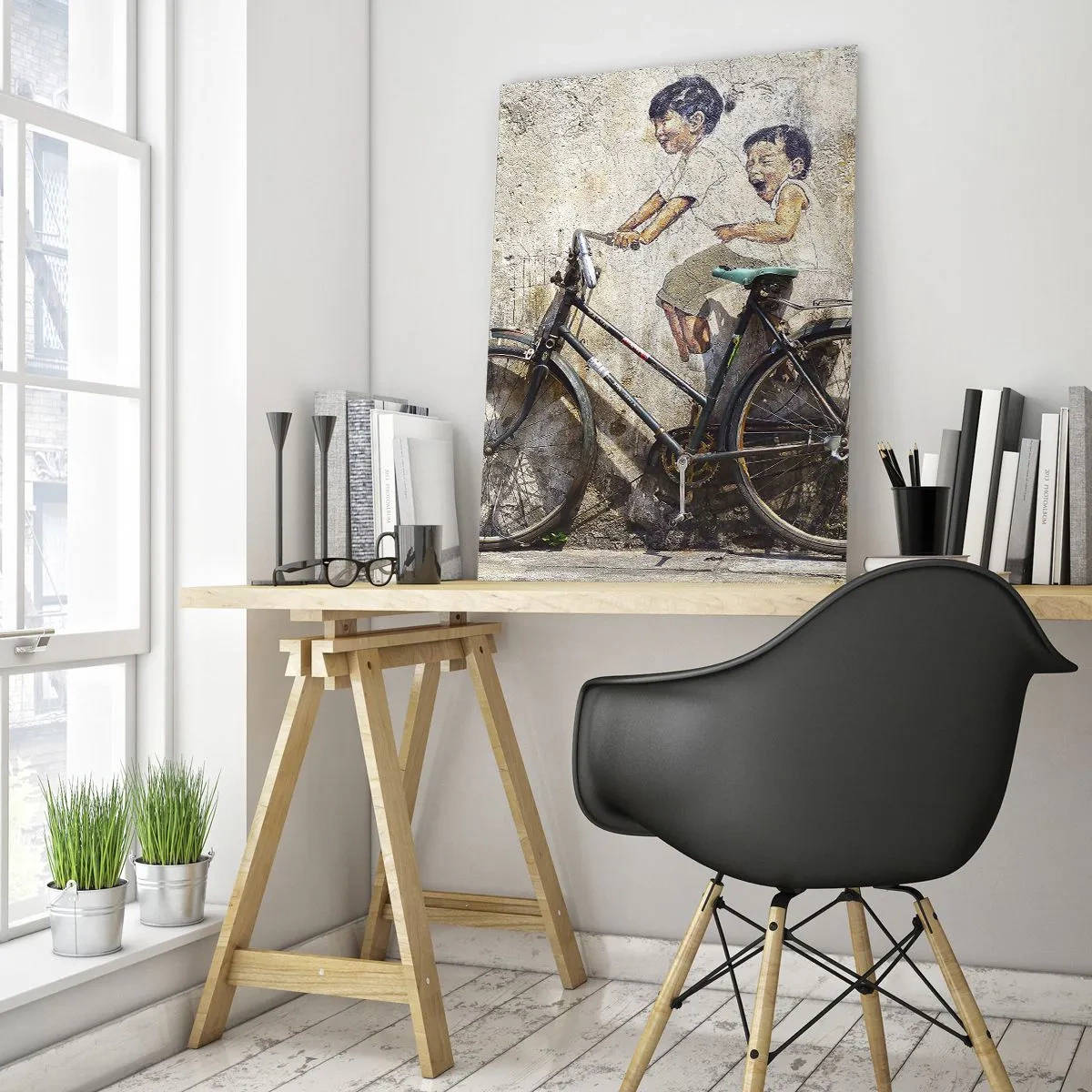 Cuadro sobre vidrio - Impresiones sobre Vidrio - Un mural con una bicicleta y figuras de niños sobre un fondo de pared. - 50x70cm - ¿Verdadero o falso? - Decoración de pared moderna para salón y dormitorio ARTTOR