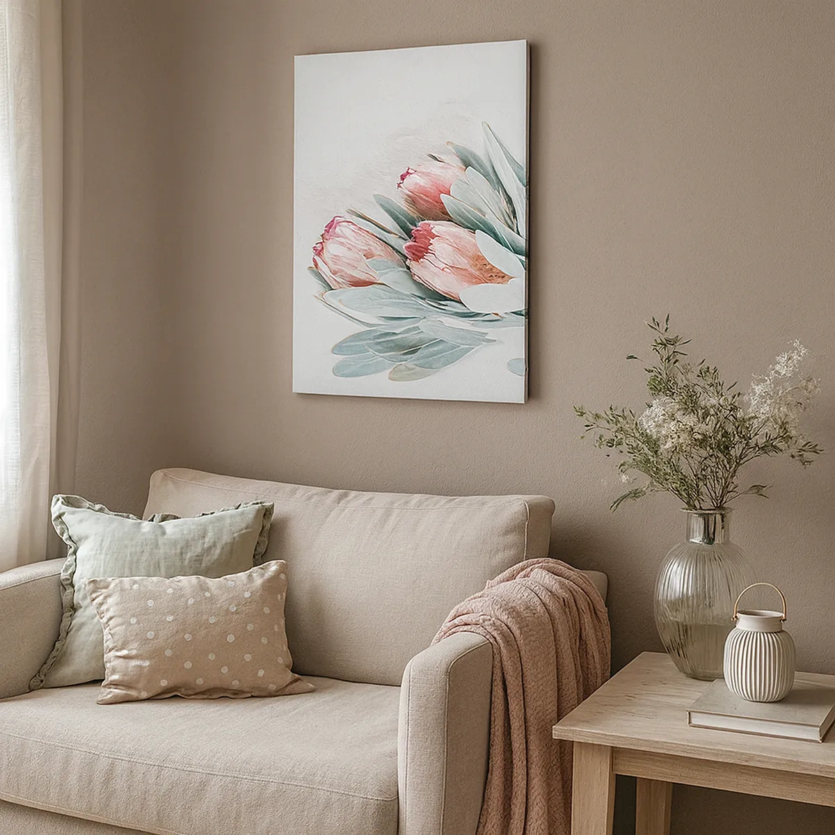 Cuadro sobre lienzo - Impresión de Imagen - Sutiles flores de protea rosa sobre un fondo claro. - 50x70cm - Avergonzada de su propia belleza - Decoración de pared moderna para salón y dormitorio ARTTOR