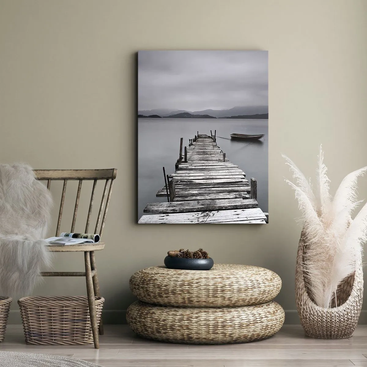 Cuadro sobre lienzo - Impresión de Imagen - Un puente de madera que conduce a la tranquila superficie del lago. - 50x70cm - Mañana partimos - Decoración de pared moderna para salón y dormitorio ARTTOR