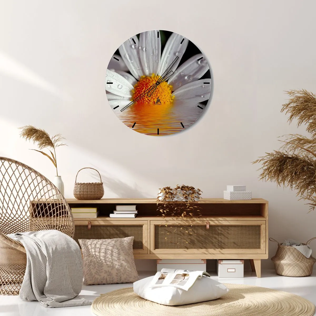 Reloj de pared - Reloj de vidrio - Macro de una margarita con gotas de agua en sus pétalos. - 30x30cm - El sol naciente de una margarita - Decoración de pared moderna para salón, cocina y dormitorio ARTTOR