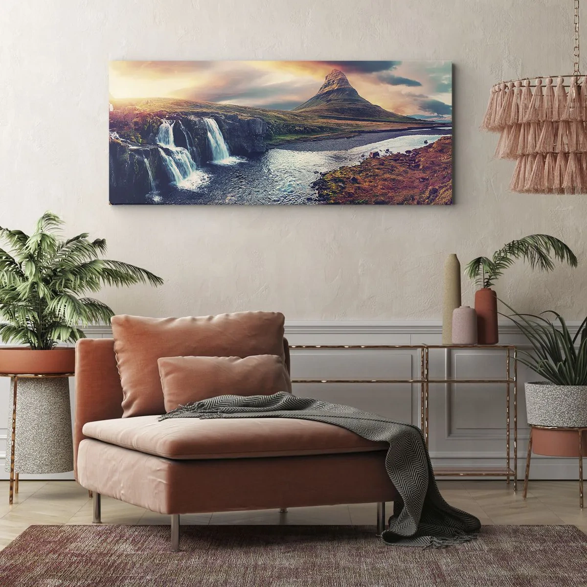 Cuadro sobre lienzo - Impresión de Imagen - Vista de la cascada y la montaña a la luz del sol poniente. - 140x50cm - En la majestuosidad de la naturaleza - Decoración de pared moderna para salón y dormitorio ARTTOR