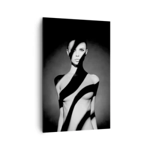 Cuadro sobre lienzo - Impresión de Imagen - Retrato en blanco y negro de una mujer en luz y sombra. - 80x120cm - En la luz y en la sombra - Decoración de pared moderna para salón y dormitorio ARTTOR