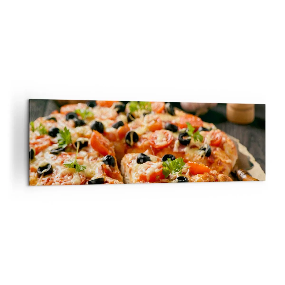 Cuadro sobre lienzo - Impresión de Imagen - Pizza con tomates, aceitunas y hierbas frescas en la mesa. - 160x50cm - Delicioso aroma - Decoración de pared moderna para salón y dormitorio ARTTOR