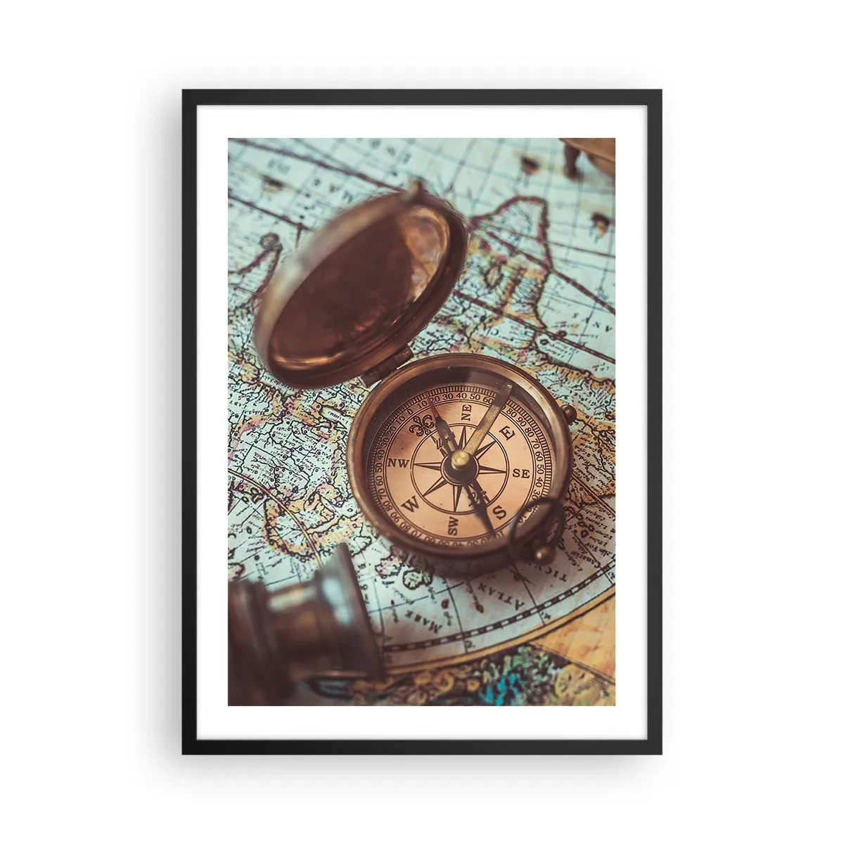 Póster en marco negro - Una brújula antigua sobre un fondo de mapa del mundo. - 50x70cm - Para el aventurero - Decoración de pared moderna para salón y dormitorio ARTTOR