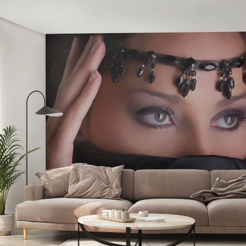Fotomural Premium Canvas - Tentador misterio oriental - Mujer, Ojos, Cultura - 450x315 cm