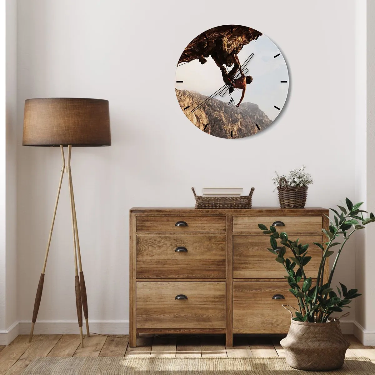 Reloj de pared - Reloj de vidrio - Escalada en un acantilado con vistas a las montañas. - 30x30cm - Un mundo en la roca - Decoración de pared moderna para salón, cocina y dormitorio ARTTOR