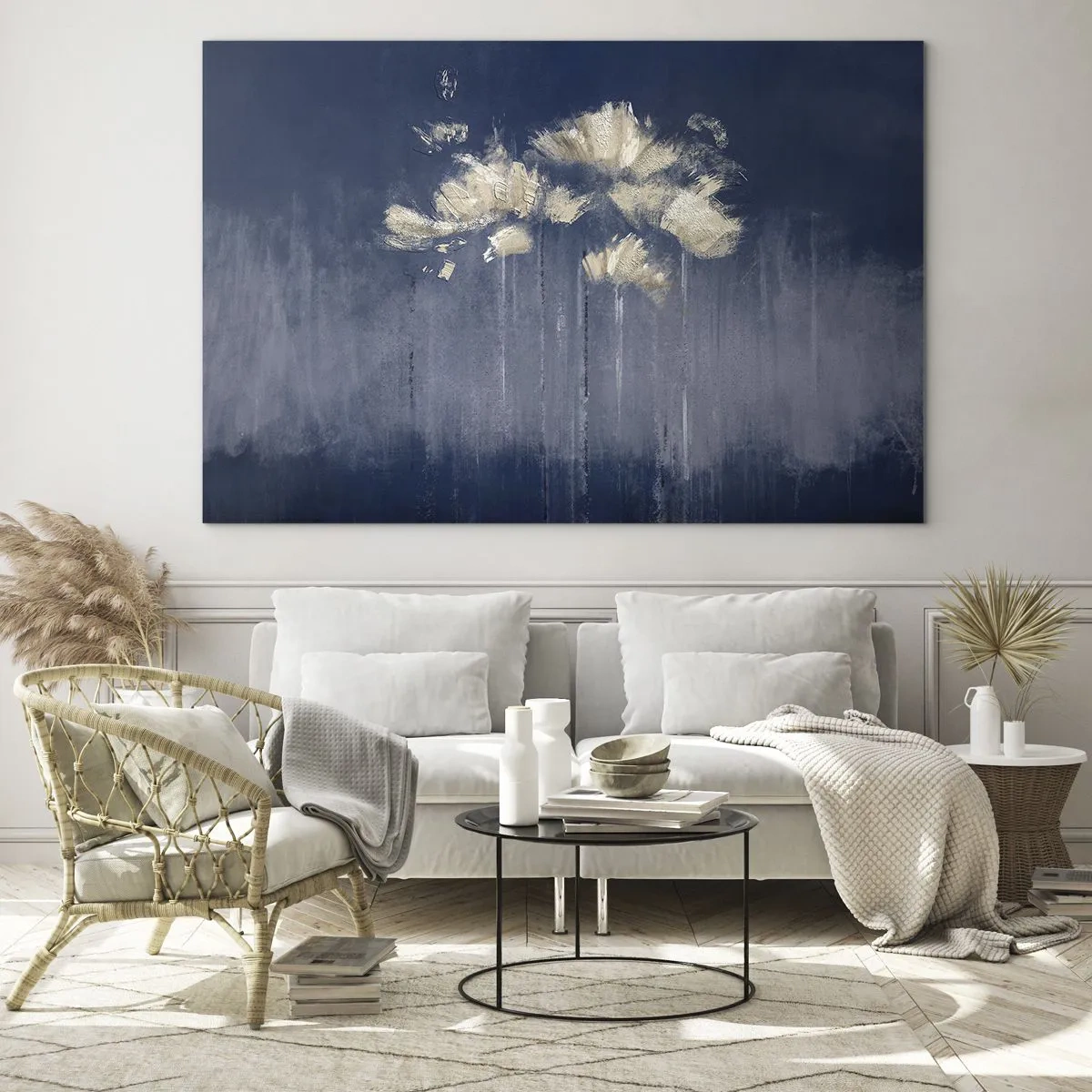 Cuadro sobre vidrio - Impresiones sobre Vidrio - Arreglo floral abstracto dorado sobre un fondo azul marino - 120x80cm - Como pétalos al viento - Decoración de pared moderna para salón y dormitorio ARTTOR