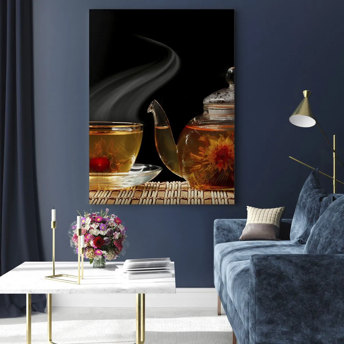 Cuadro sobre vidrio - Impresiones sobre Vidrio - Tetera de cristal con té de flores y una taza. - 70x100cm - Magia y el arte del té - Decoración de pared moderna para salón y dormitorio ARTTOR