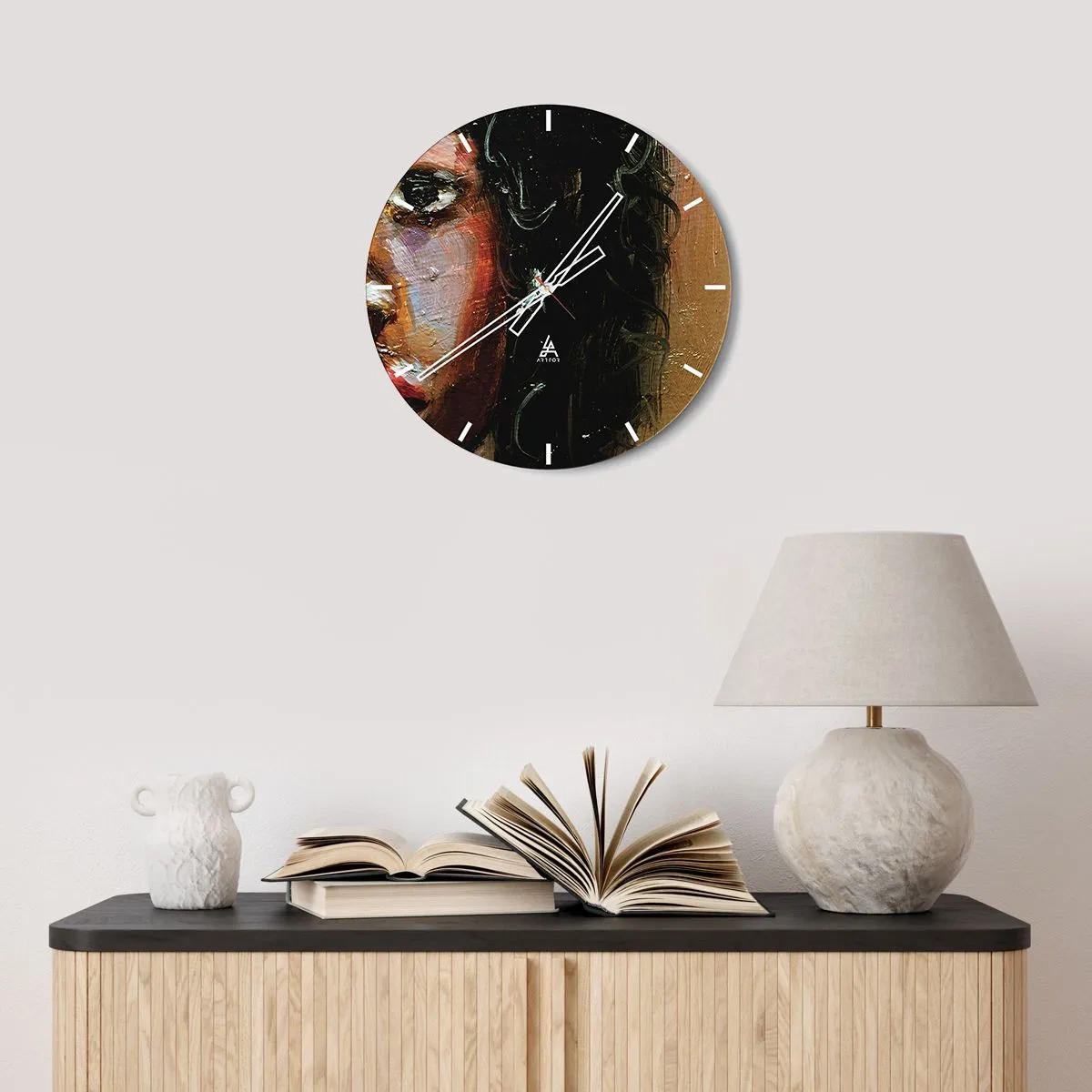Reloj de pared - Reloj de vidrio - Un fragmento de retrato de mujer pintado con una textura gruesa de pintura al óleo. - 30x30cm - La mitad de mi ser - Decoración de pared moderna para salón, cocina y dormitorio ARTTOR