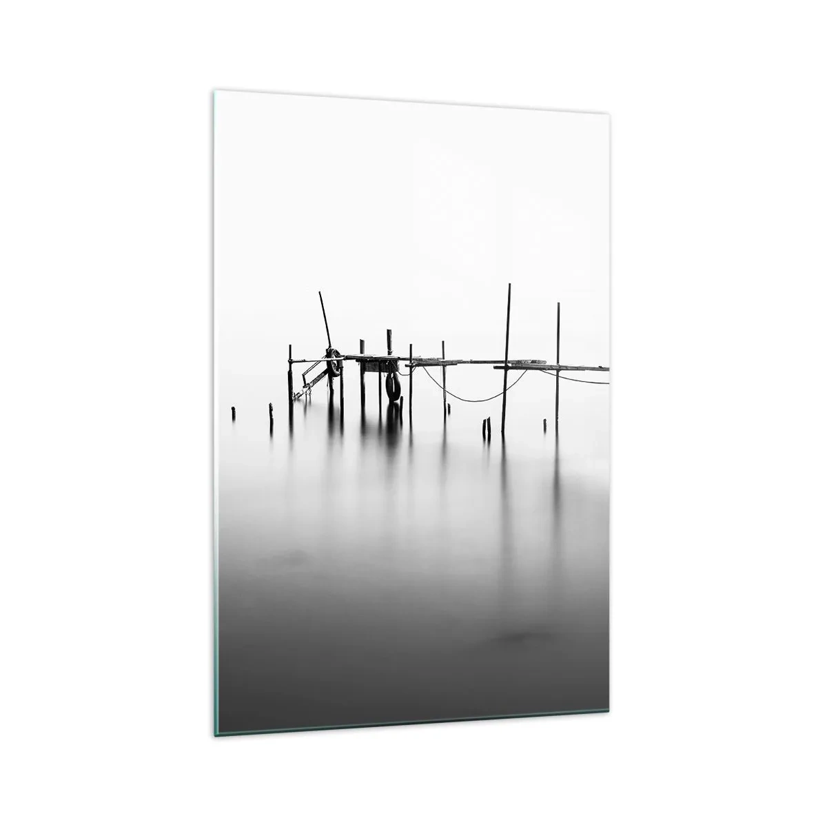 Cuadro sobre vidrio - Impresiones sobre Vidrio - Un embarcadero en blanco y negro inmerso en un paisaje brumoso. - 70x100cm - ¿Y si no hay mundo? - Decoración de pared moderna para salón y dormitorio ARTTOR