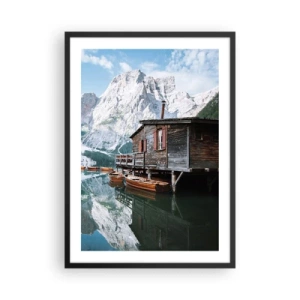 Póster en marco negro - Casa de madera en un lago de montaña - 50x70cm - Una mañana cristalina de montaña - Decoración de pared moderna para salón y dormitorio ARTTOR