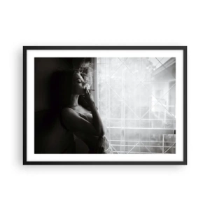 Póster en marco negro - Una mujer en una pose sensual en una fotografía en blanco y negro. - 70x50cm - Un momento sensual - Decoración de pared moderna para salón y dormitorio ARTTOR