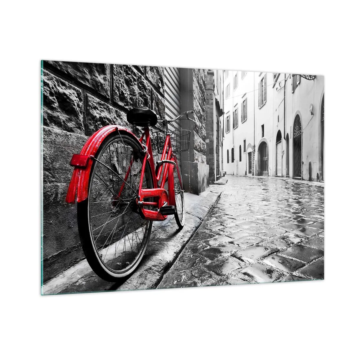 Cuadro sobre vidrio - Impresiones sobre Vidrio - Una bicicleta roja en una calle adoquinada con un fondo monocromático. - 100x70cm - La verdadera belleza no envejece - Decoración de pared moderna para salón y dormitorio ARTTOR