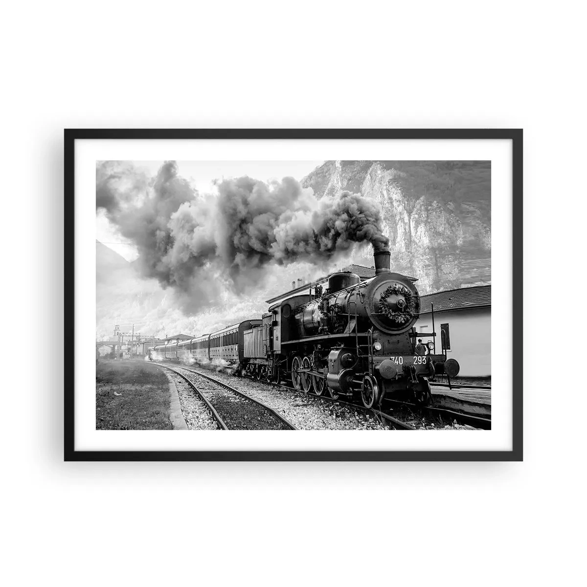 Póster en marco negro - Una locomotora de vapor en blanco y negro contra un paisaje montañoso. - 70x50cm - Rumbo a la estación... - Decoración de pared moderna para salón y dormitorio ARTTOR