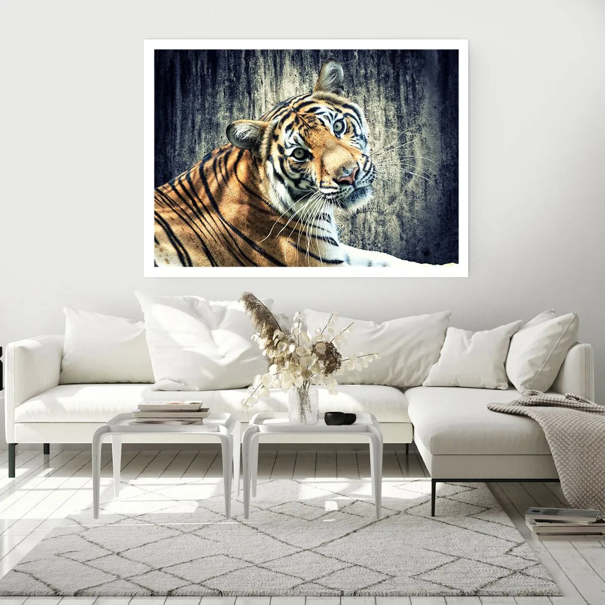 Póster - Un tigre recostado contra una pared de textura rugosa. - 100x70cm - Retrato en corrientes de luz - Decoración de pared moderna para salón y dormitorio ARTTOR