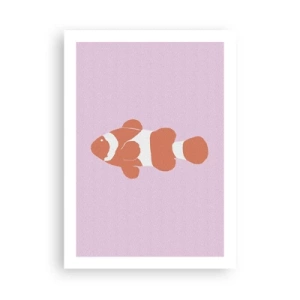 Póster - Pez payaso naranja sobre un fondo morado - 50x70cm - Tratando de recordar el camino - Decoración de pared moderna para salón y dormitorio ARTTOR
