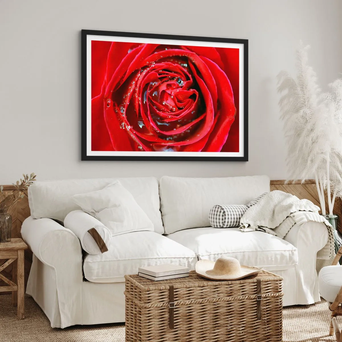 Póster en marco negro - Primer plano de una rosa roja con gotas de agua en los pétalos. - 70x50cm - En gotas de rocío - Decoración de pared moderna para salón y dormitorio ARTTOR