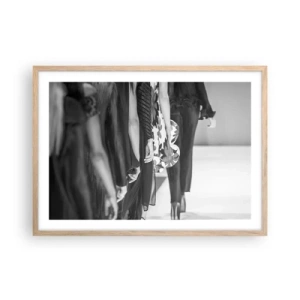 Póster en marco roble claro - Un desfile con estilo - 70x50 cm