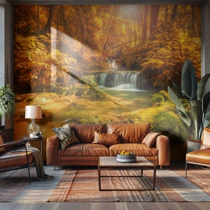 Fotomural Standard Eco - Una cascada dorada rodeada de un bosque otoñal bajo los rayos del sol. - 100x70cm - Cascada forestal en oro - Decoración de pared moderna para salón y dormitorio ARTTOR
