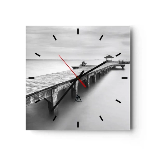 Reloj de pared - Reloj de vidrio - Una vista en blanco y negro de un muelle de madera sobre aguas tranquilas. - 30x30cm - Lejos - Decoración de pared moderna para salón y dormitorio ARTTOR