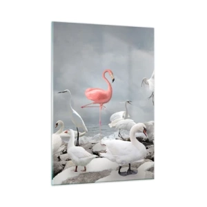 Cuadro sobre vidrio - Impresiones sobre Vidrio - Un flamenco rosado entre cisnes blancos y garzas contra el agua. - 50x70cm - ¿De dónde vengo? - Decoración de pared moderna para salón y dormitorio ARTTOR