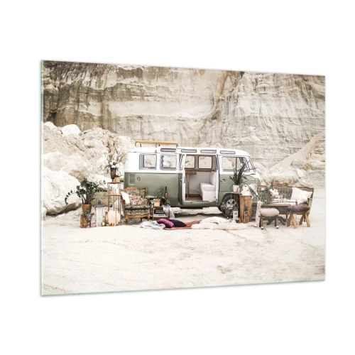 Cuadro sobre vidrio - Impresiones sobre Vidrio - Interior de una furgoneta camper en un entorno desértico, con elementos bohemios y naturales. - 100x70cm - Hora de empezar el viaje - Decoración de pared moderna para salón y dormitorio ARTTOR