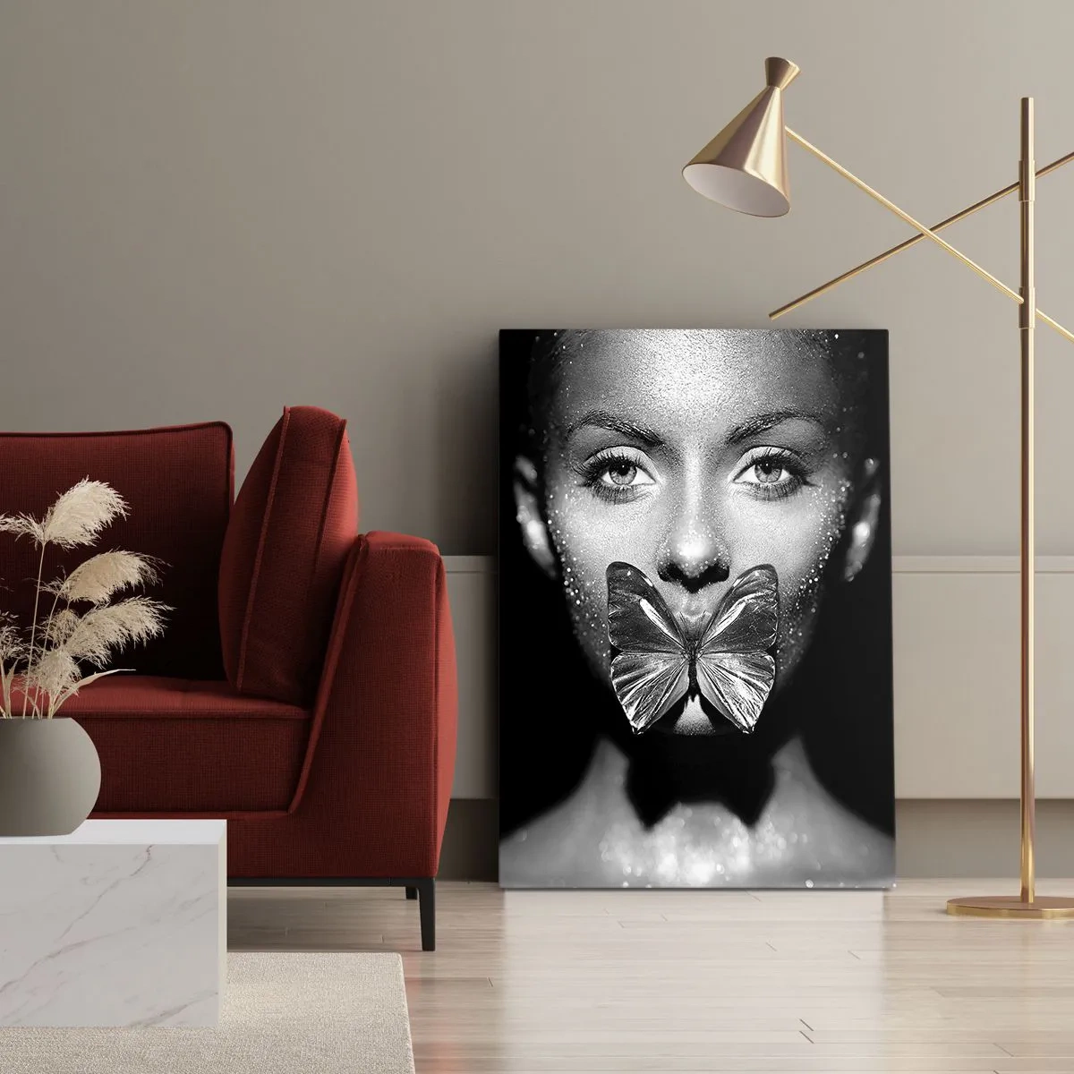 Cuadro sobre lienzo - Impresión de Imagen - Rostro de mujer en blanco y negro con una mariposa en los labios. - 70x100cm - Beso de mariposa - Decoración de pared moderna para salón y dormitorio ARTTOR