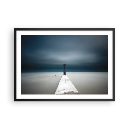 Póster en marco negro - Un faro al final de un muelle de hormigón en un paisaje desolado - 70x50cm - Encuentro con la inmensidad - Decoración de pared moderna para salón y dormitorio ARTTOR