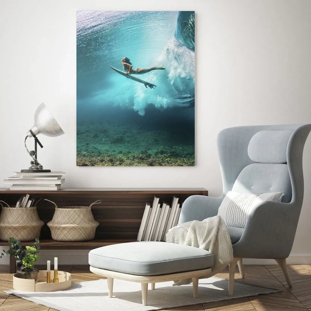 Cuadro sobre vidrio - Impresiones sobre Vidrio - Surfista bajo el agua entre las olas con una tabla de surf - 50x70cm - Mundo submarino - Decoración de pared moderna para salón y dormitorio ARTTOR