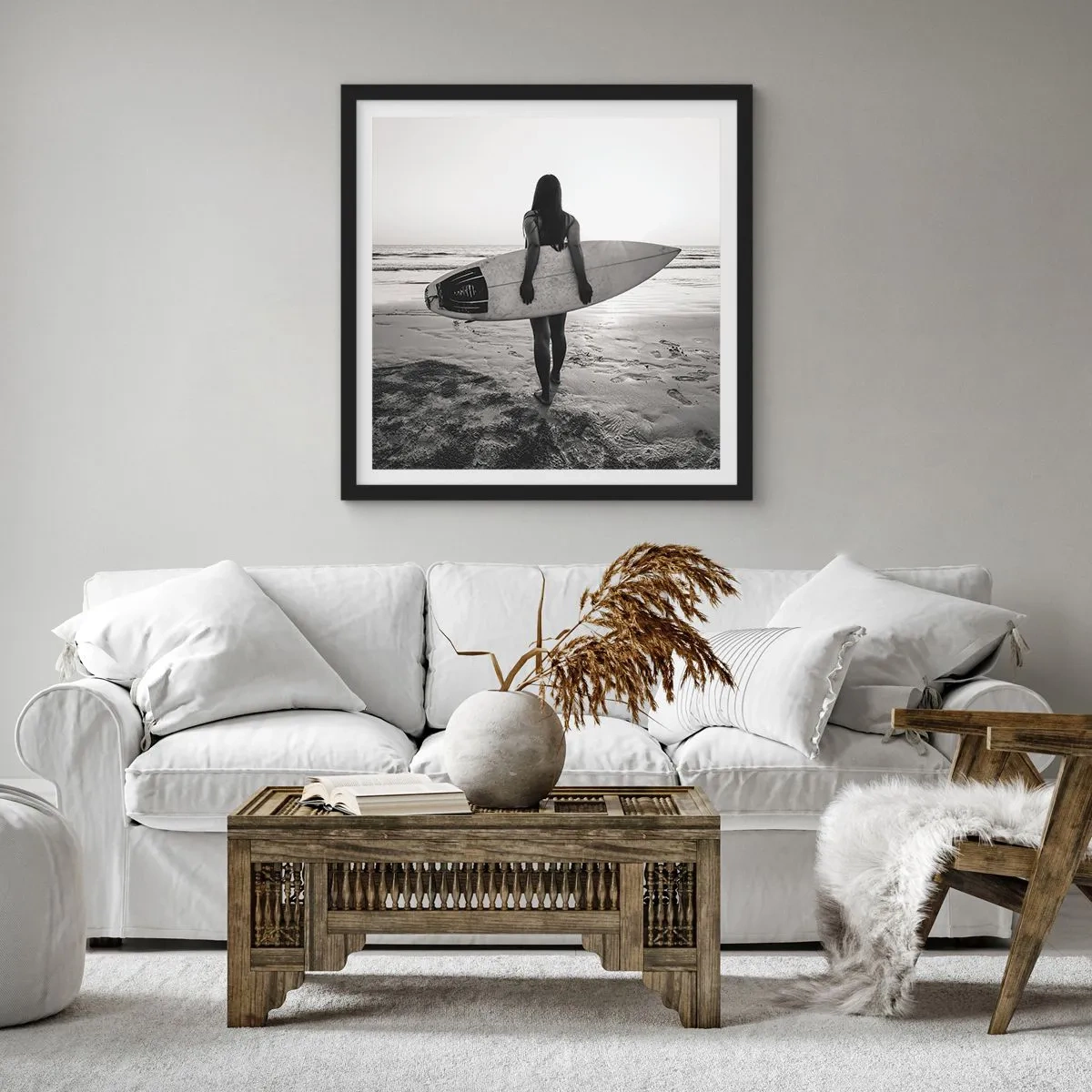 Póster en marco negro - Hija de las olas marinas - 60x60 cm