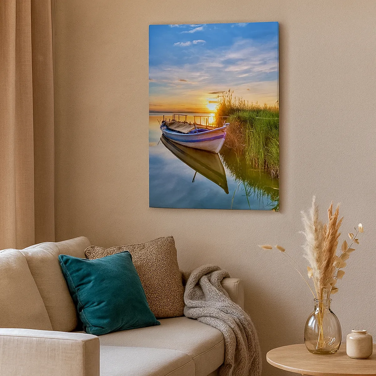 Cuadro sobre lienzo - Impresión de Imagen - Un barco en una bahía tranquila al atardecer. - 50x70cm - Sueños cumplidos - Decoración de pared moderna para salón y dormitorio ARTTOR