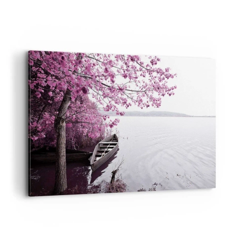 Cuadro sobre lienzo - Impresión de Imagen - Un barco en la orilla de un lago entre árboles rosados. - 100x70cm - En el silencio rosa - Decoración de pared moderna para salón y dormitorio ARTTOR