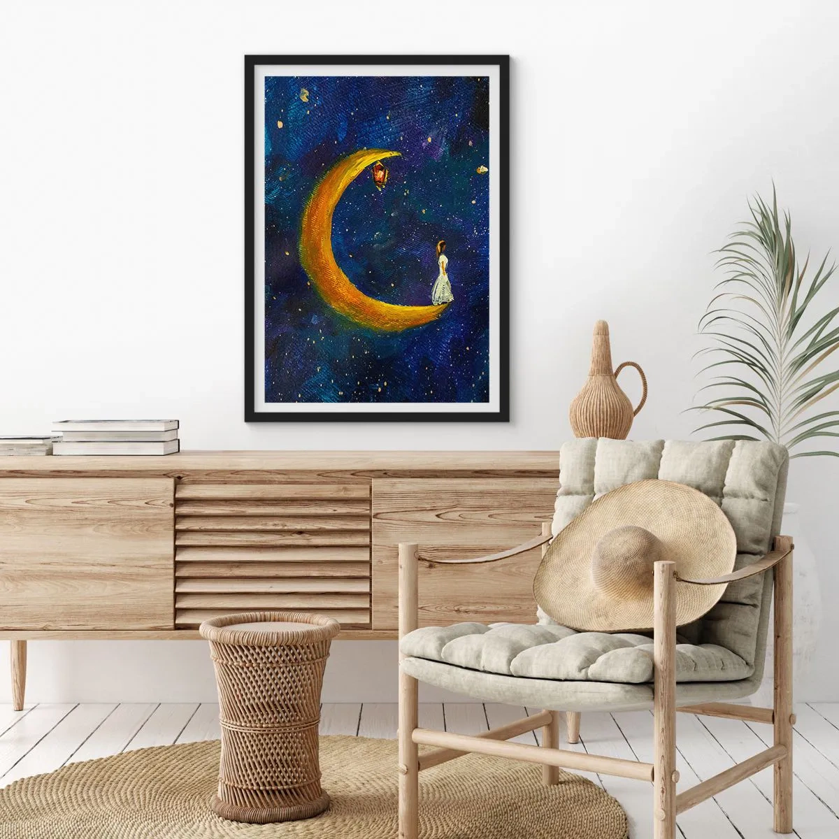 Póster en marco negro - Una figura en una luna dorada contra un cielo nocturno con estrellas. - 50x70cm - La llamada de la Luna - Decoración de pared moderna para salón y dormitorio ARTTOR